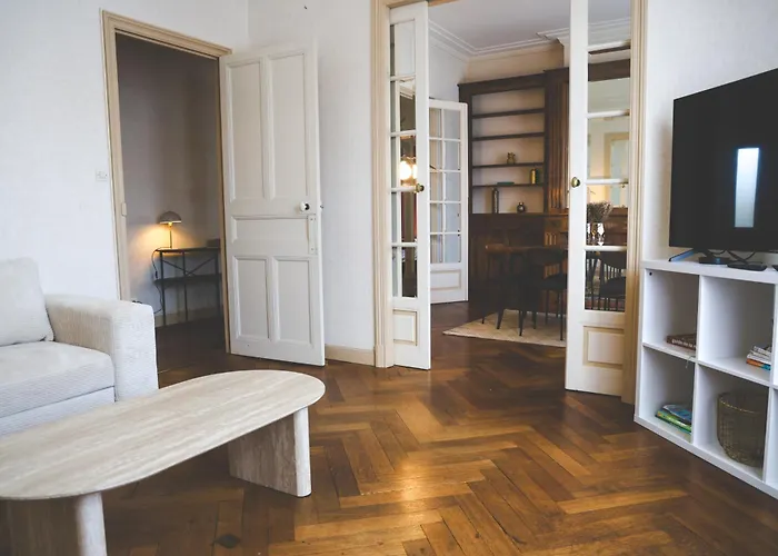 Le Nid Urbain, Terrasse, Garage Et Confort * Carcassonne